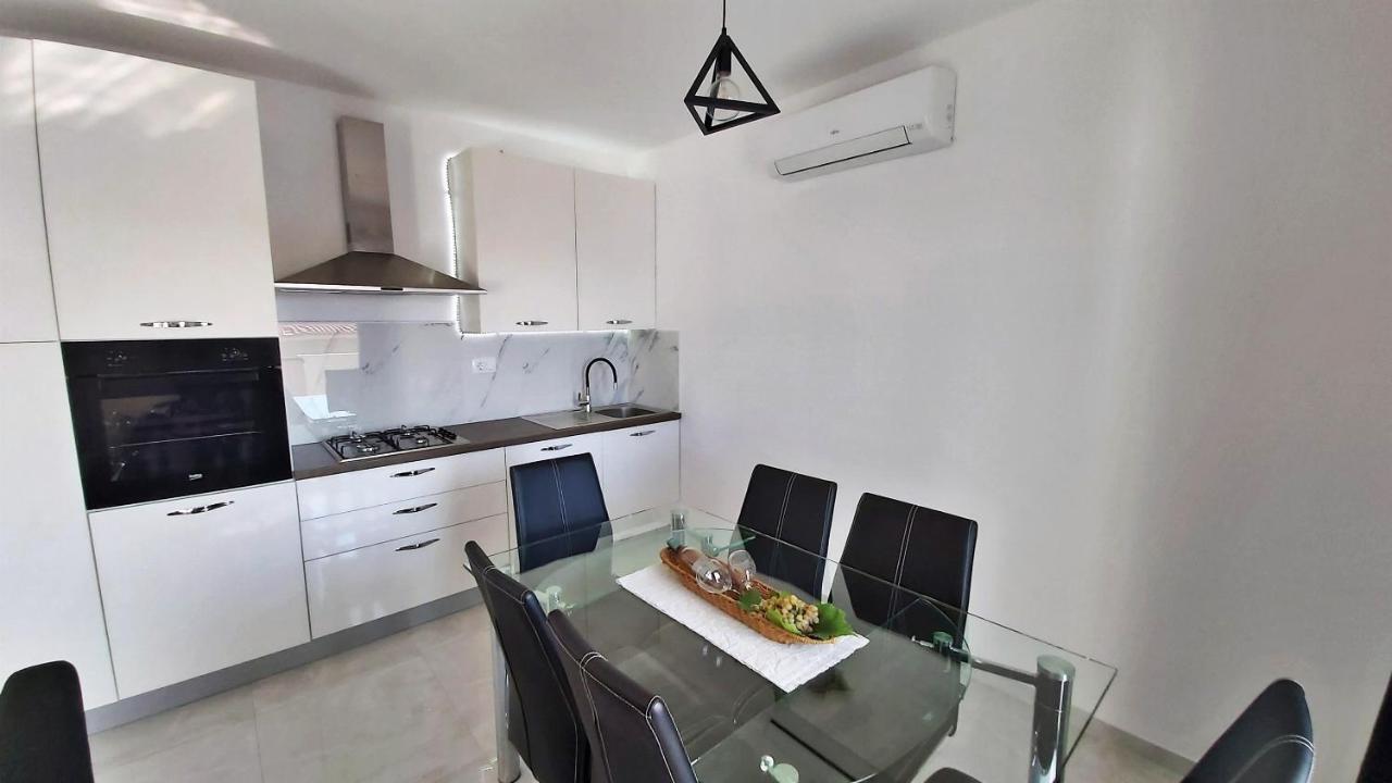 Apartment Zorica *